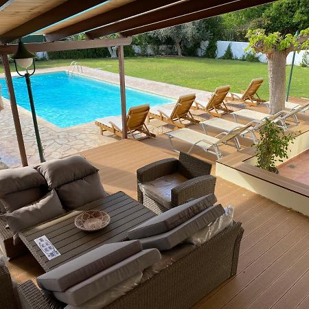 Relaxing Villa With Swimming Pool And Garden Agios Georgios  Luaran gambar