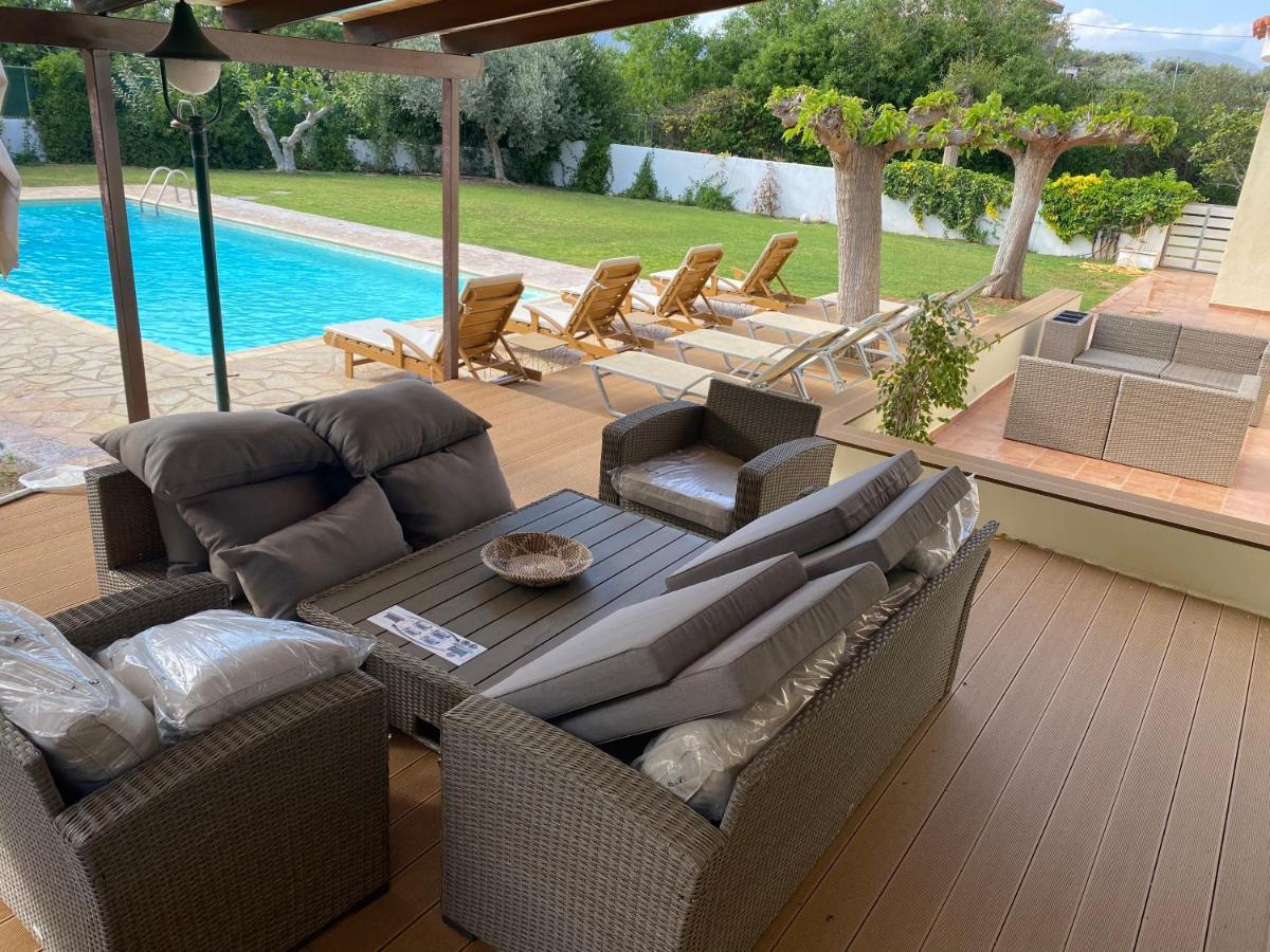 Relaxing Villa With Swimming Pool And Garden Agios Georgios  Luaran gambar