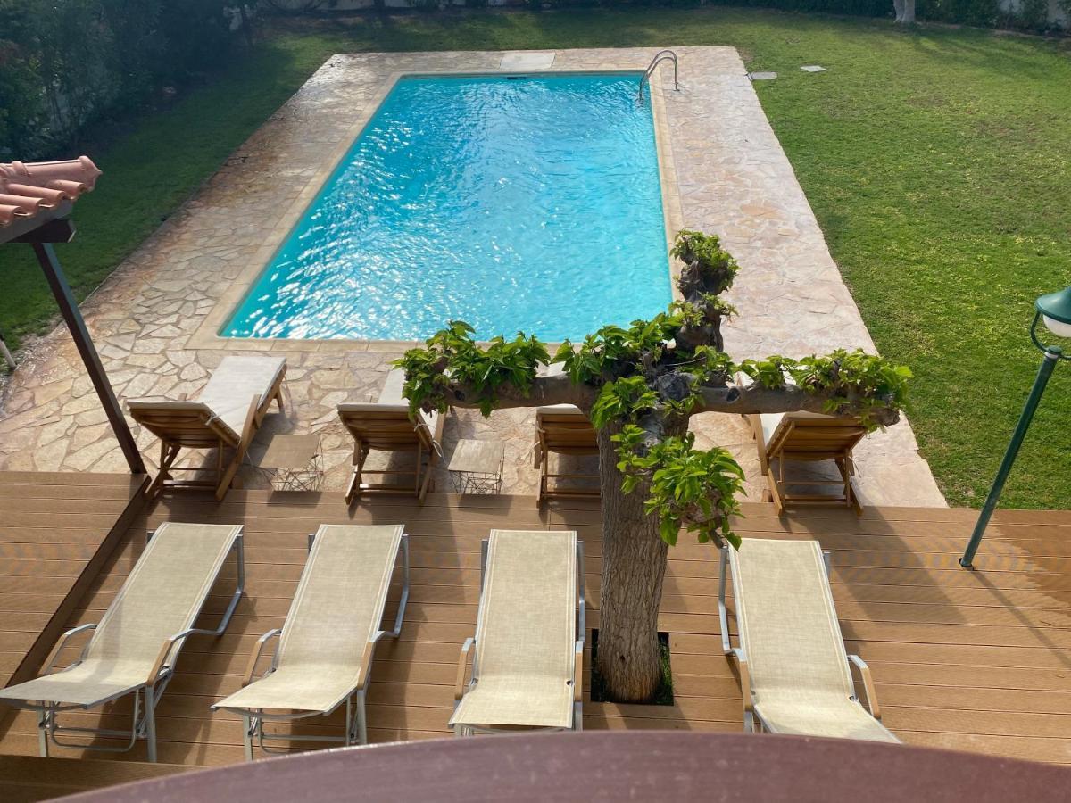 Relaxing Villa With Swimming Pool And Garden Agios Georgios  Luaran gambar