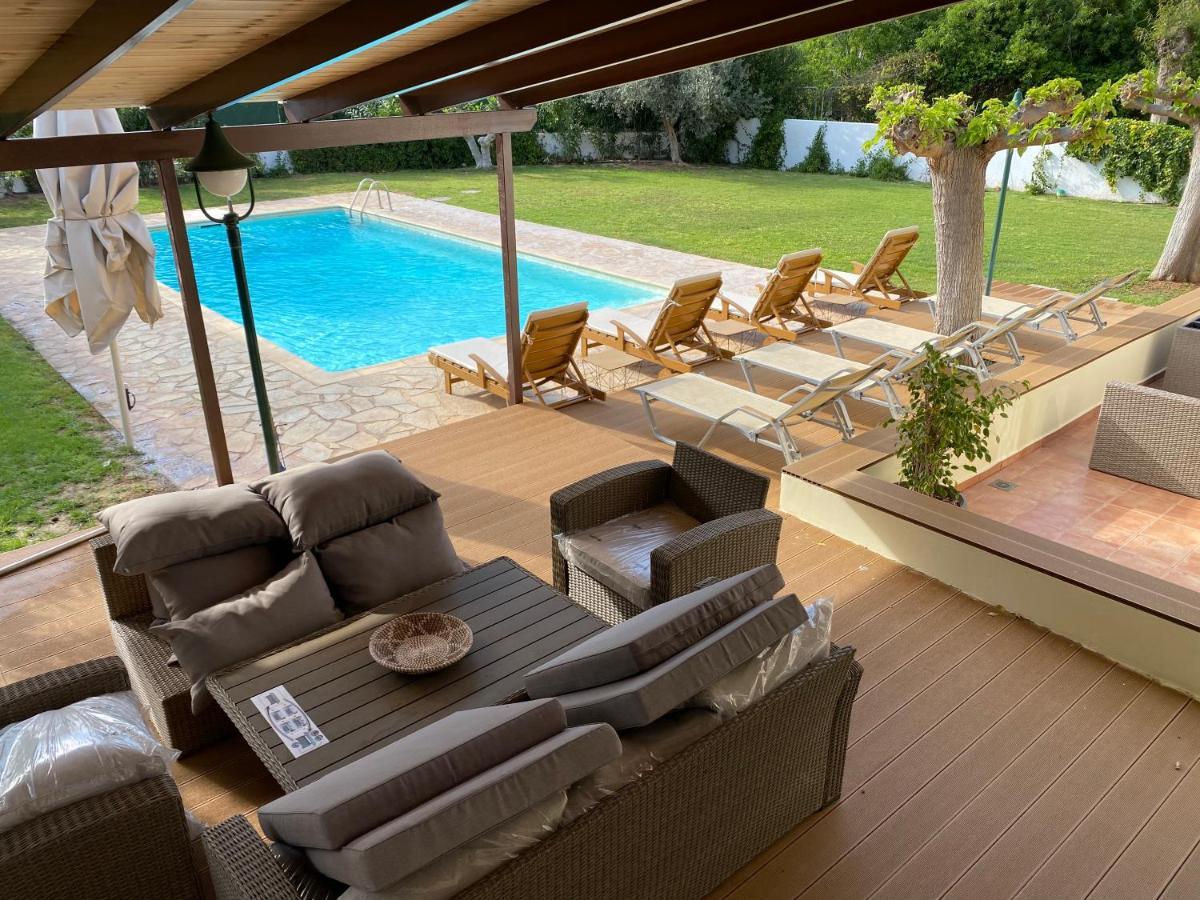Relaxing Villa With Swimming Pool And Garden Agios Georgios  Luaran gambar