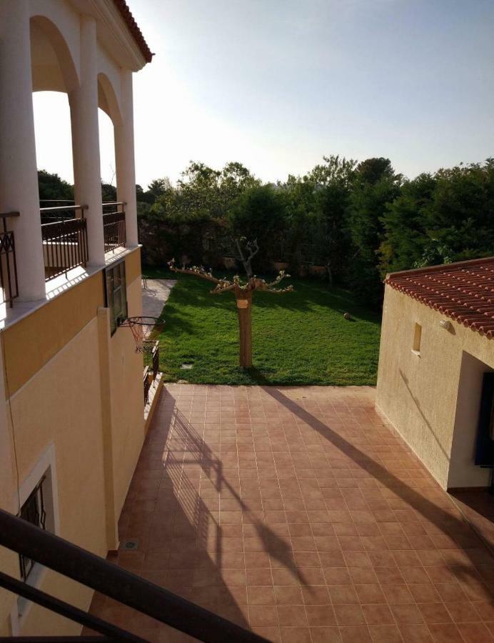 Relaxing Villa With Swimming Pool And Garden Agios Georgios  Luaran gambar