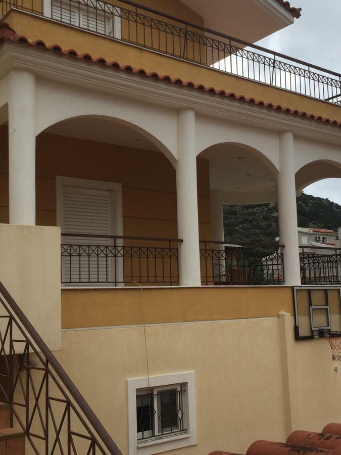 Relaxing Villa With Swimming Pool And Garden Agios Georgios  Luaran gambar