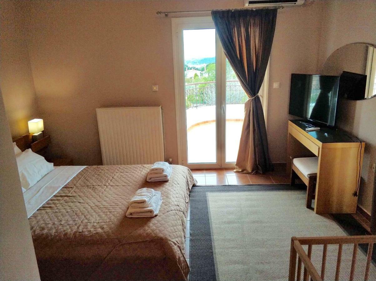 Relaxing Villa With Swimming Pool And Garden Agios Georgios  Luaran gambar